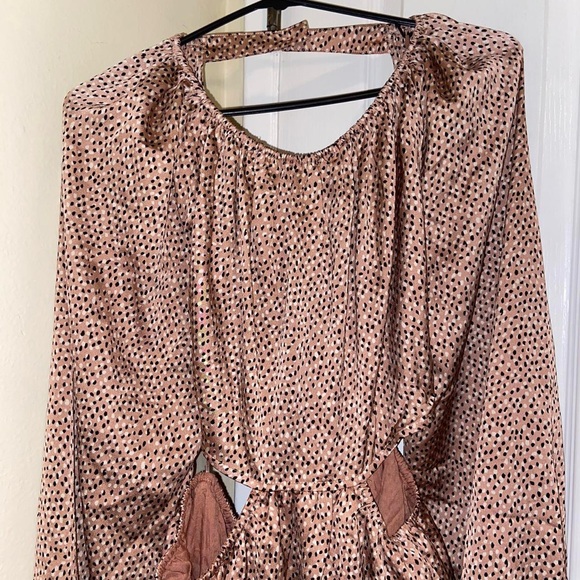 Polka Dotted Brown Dress
Size Large
Brand New with tags
From Lush - Picture 3 of 6